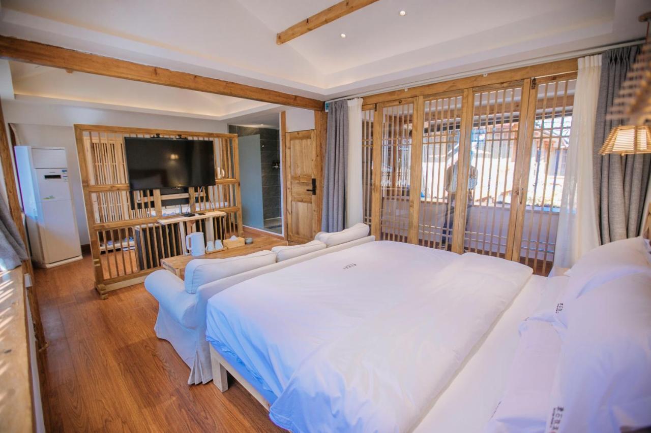 Lijiang Shushi Zhengliu Mujiayuan Hotel Exterior photo